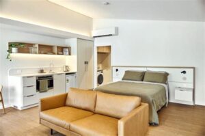 FIFO ROOM